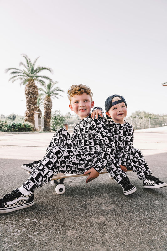 CHECKERED PALM 2 PIECE BAMBOO SET